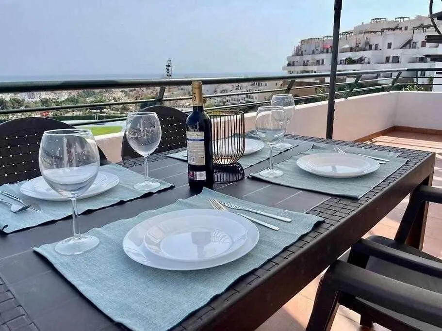 Atico Con Vistas Al Mar Y En Nerja Apartment