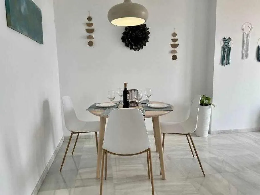 Atico Con Vistas Al Mar Y En Nerja Apartment