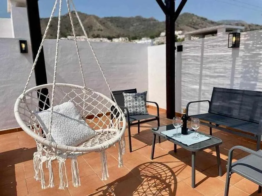 Atico Con Vistas Al Mar Y En Nerja Apartment