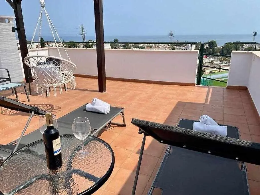 Atico Con Vistas Al Mar Y En Nerja Apartment