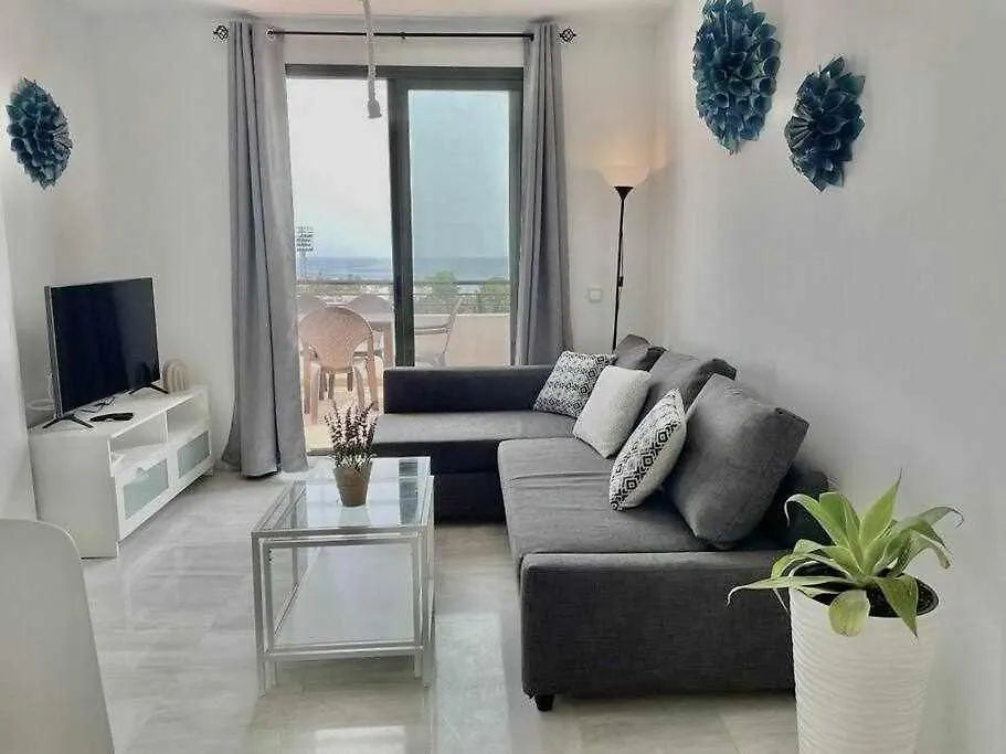 Atico Con Vistas Al Mar Y En Nerja Apartment