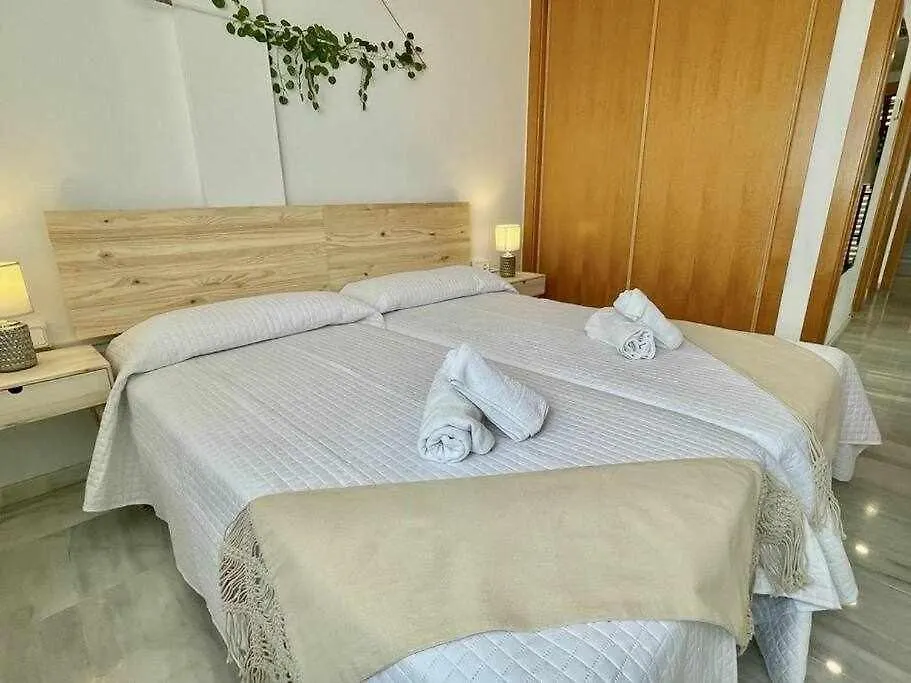 Atico Con Vistas Al Mar Y En Nerja Apartment