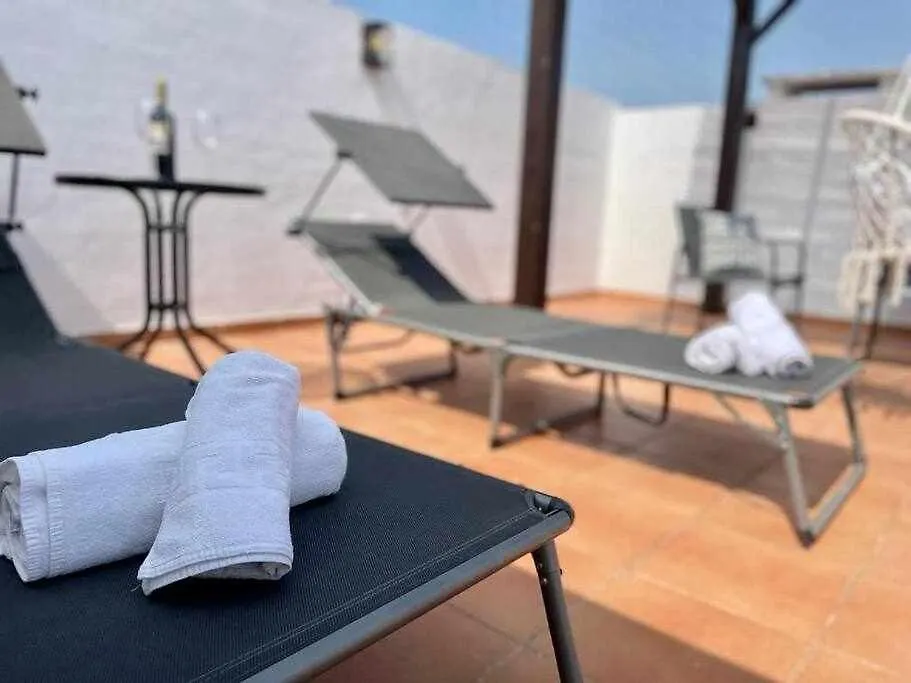 Atico Con Vistas Al Mar Y En Nerja Apartment